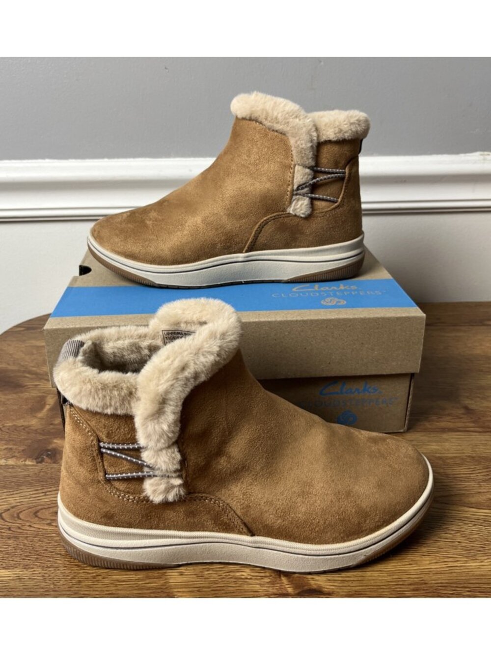 Clarks Womens Breeze Cozy Booties Tan Size 6 W